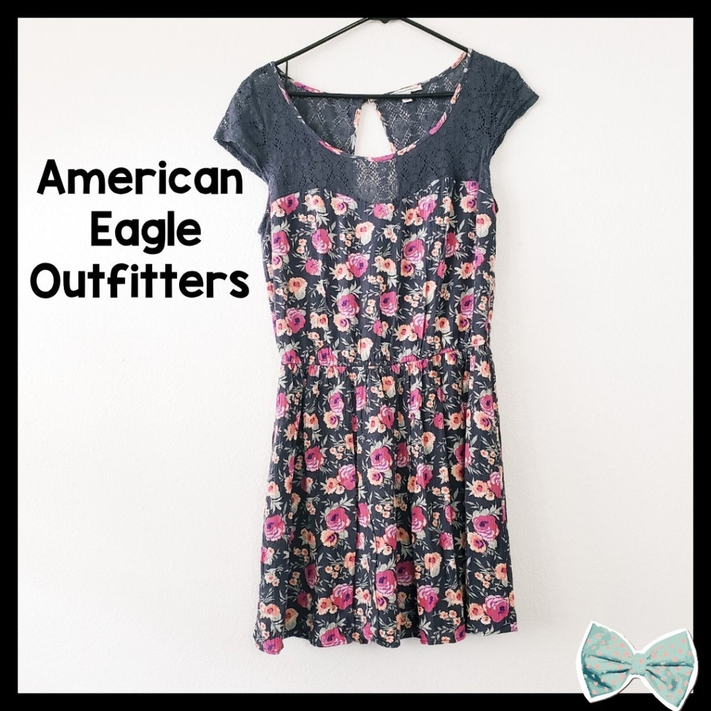 $  (3/$15) AEO:Size:M/ Gray Lace w/ floral print Dress